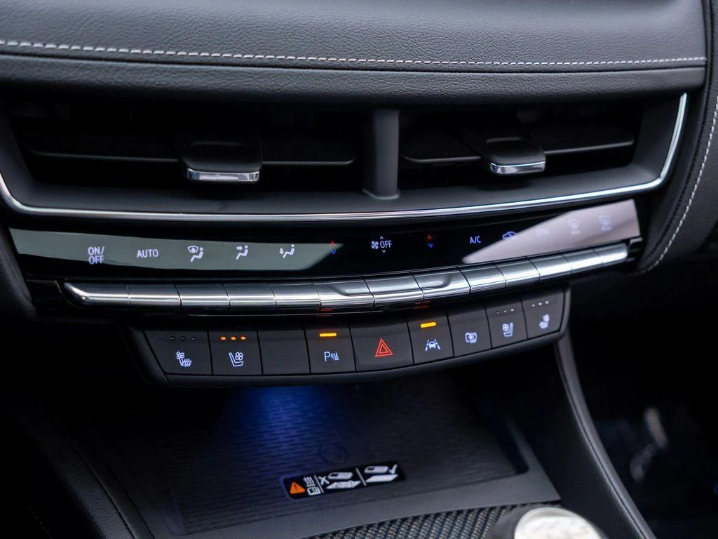 Cadillac CT5-V 26