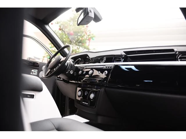 Rolls-Royce PHANTOM 50
