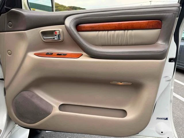 AMERICA LEXUS LX470 35