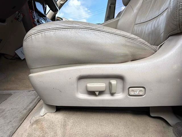 AMERICA LEXUS LX470 26