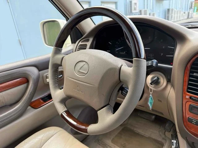 AMERICA LEXUS LX470 29