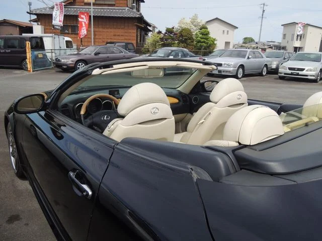 AMERICA LEXUS SC430 36