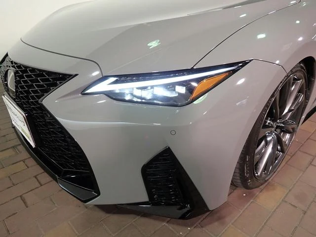 Lexus IS 31