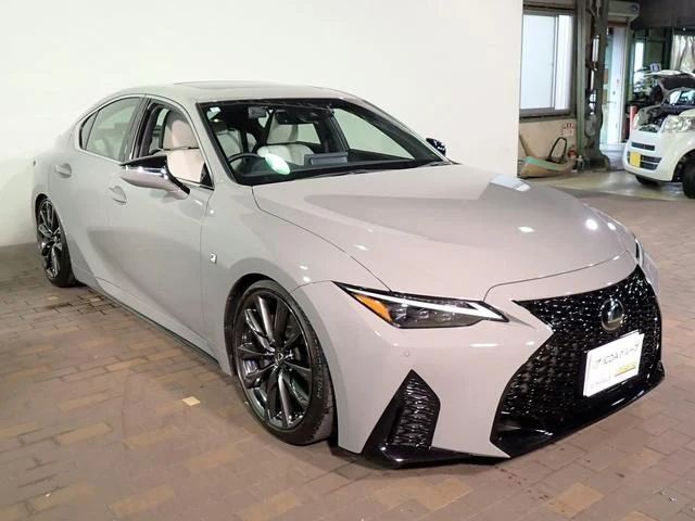 Lexus IS 32