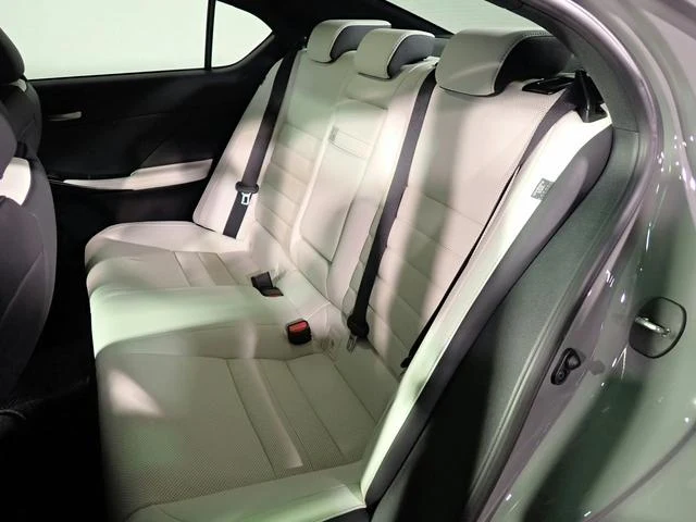 Lexus IS 27