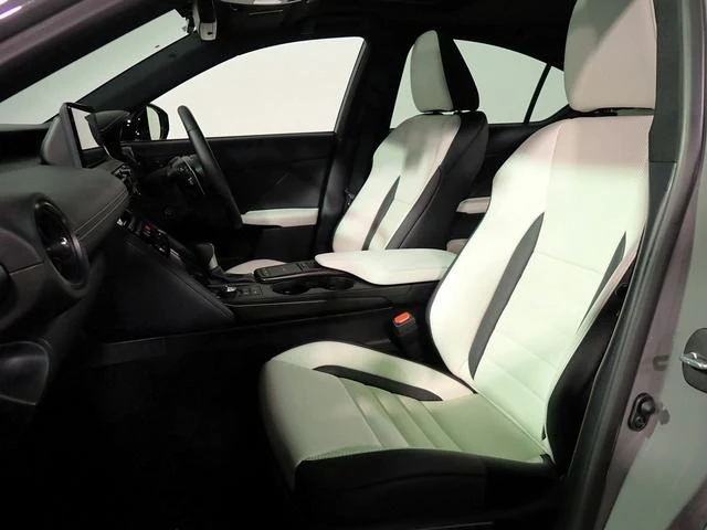 Lexus IS 26
