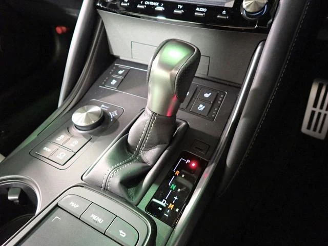 Lexus IS 22