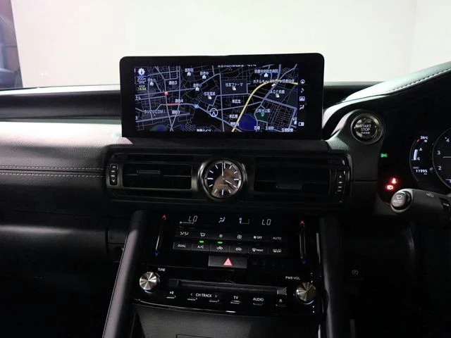 Lexus IS 2