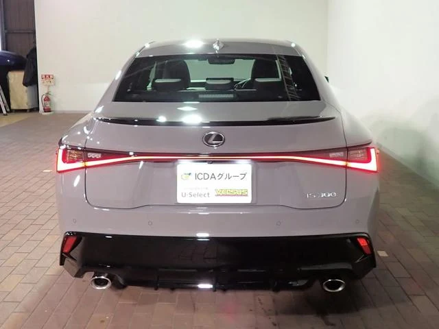 Lexus IS 37