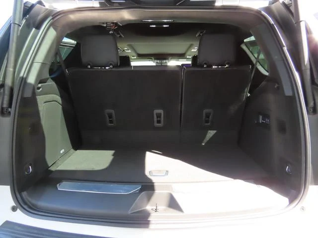 Cadillac ESCALADE 36