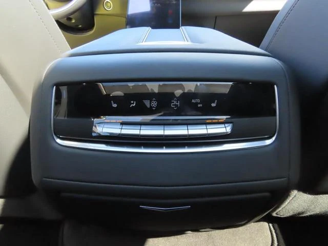 Cadillac ESCALADE 60