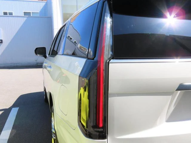 Cadillac ESCALADE 15