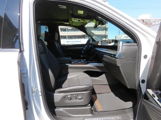 Cadillac ESCALADE 26