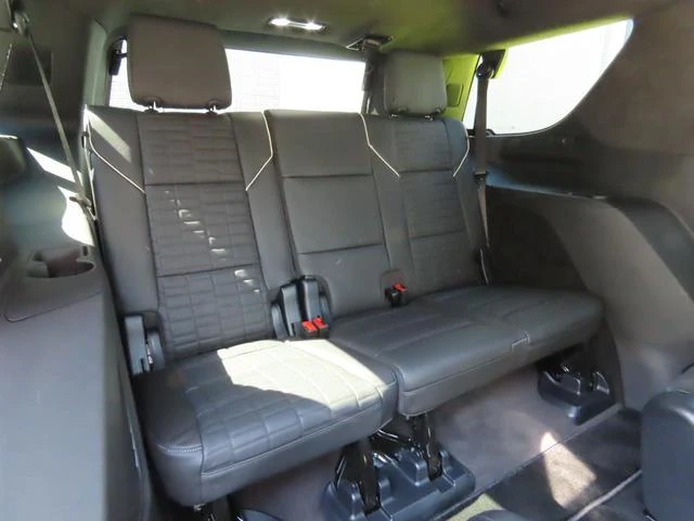 Cadillac ESCALADE 33