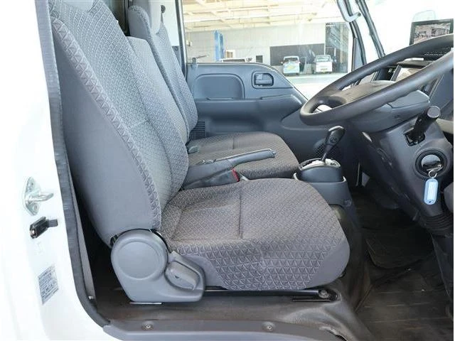Isuzu ELF 15