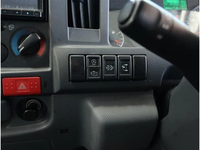 Isuzu ELF 14
