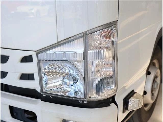 Isuzu ELF 24