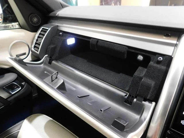 Land Rover DISCOVERY 36