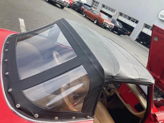 Triumph TR-4 26
