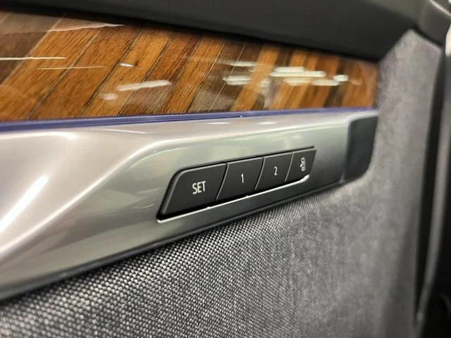 Cadillac ESCALADE 18