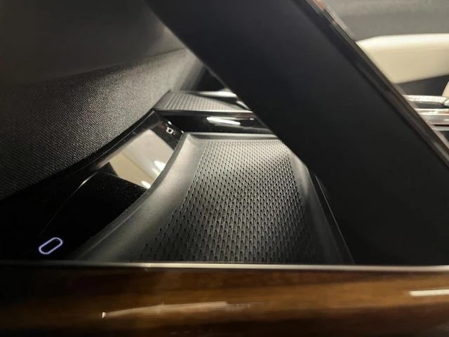 Cadillac ESCALADE 37