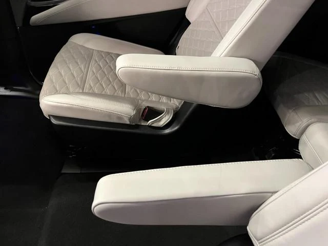 Cadillac ESCALADE 46