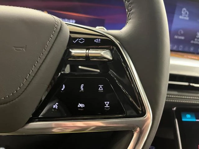 Cadillac ESCALADE 9