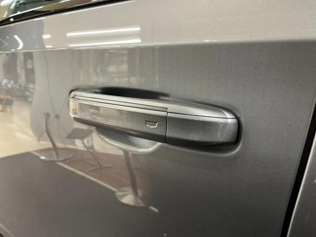 Cadillac ESCALADE 54
