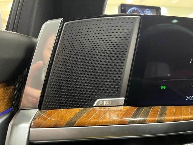 Cadillac ESCALADE 16