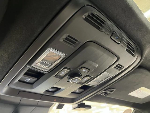 Cadillac ESCALADE 39