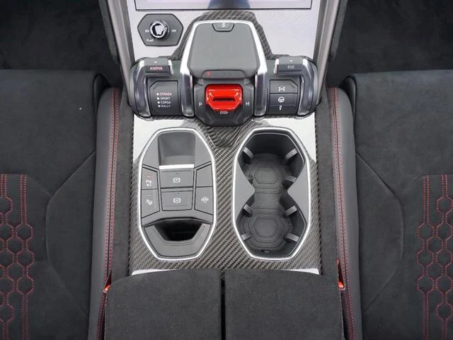 Lamborghini URUS 51