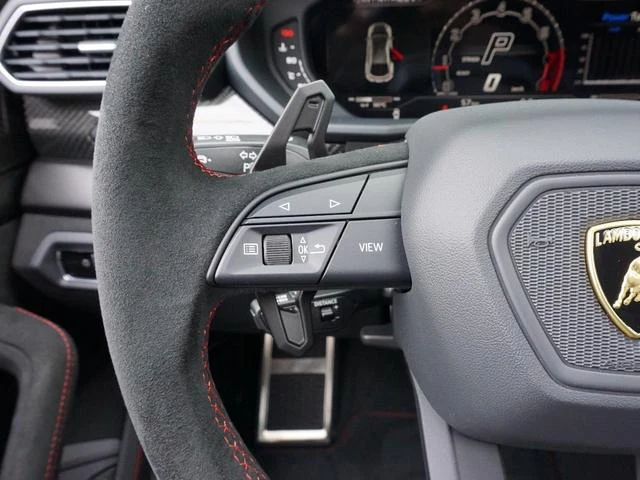 Lamborghini URUS 43