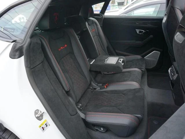 Lamborghini URUS 69