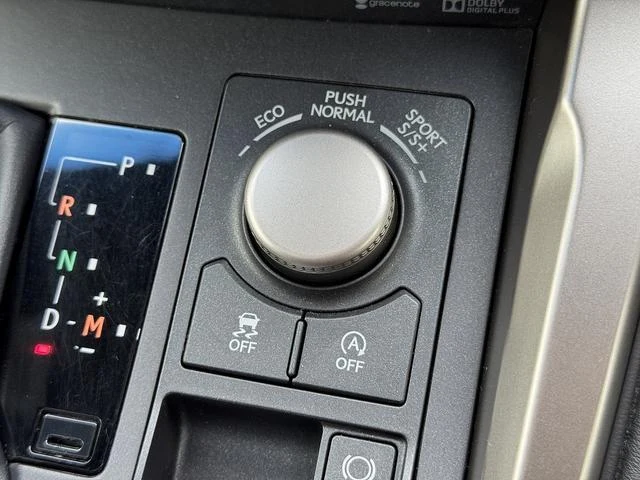 Lexus NX 29