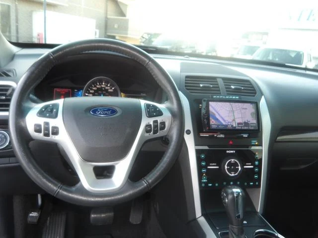 Ford EXPLORER 40