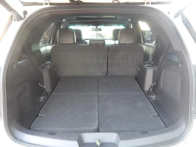Ford EXPLORER 18