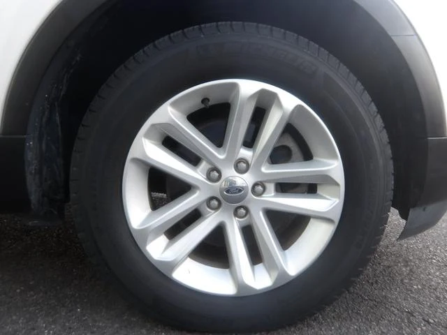 Ford EXPLORER 33