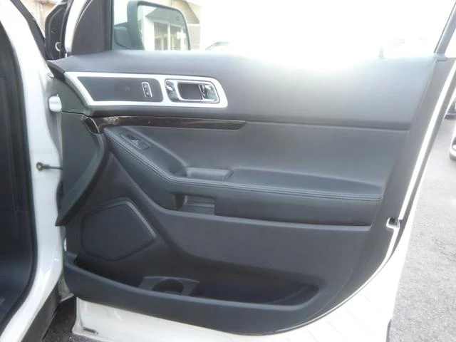 Ford EXPLORER 52