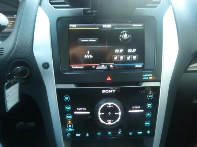 Ford EXPLORER 30
