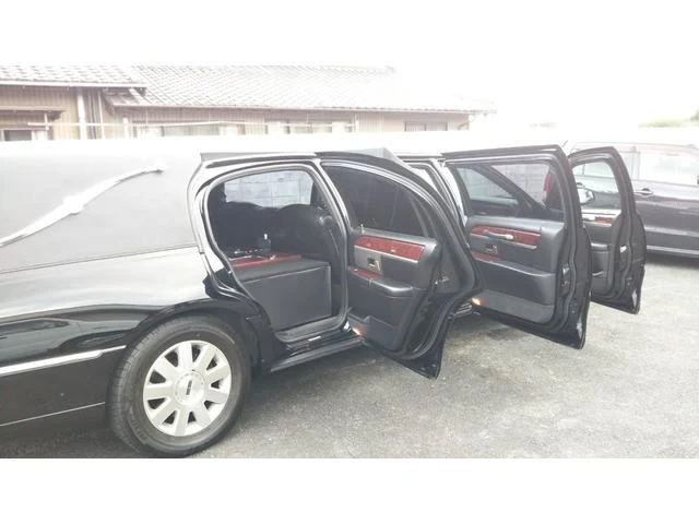 Lincoln LIMOUSINE 23