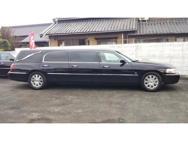 Lincoln LIMOUSINE 4