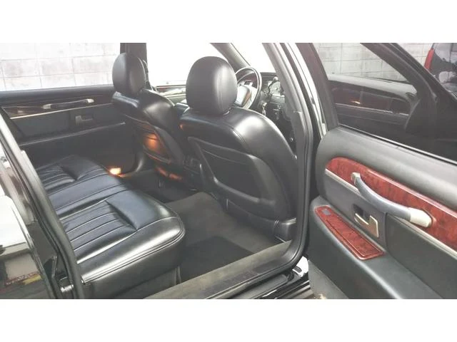 Lincoln LIMOUSINE 24