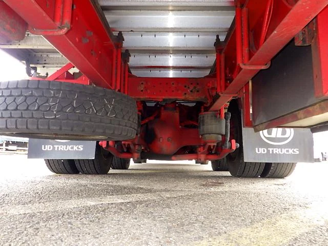 UD Trucks QUON 22