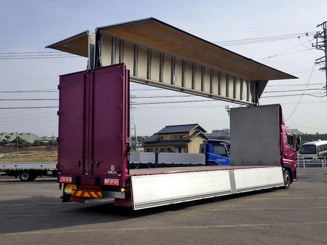 UD Trucks QUON 27
