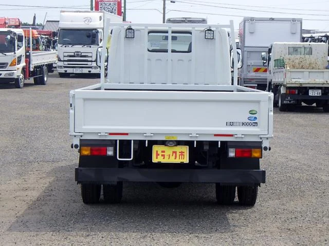 UD Trucks KAZET 4