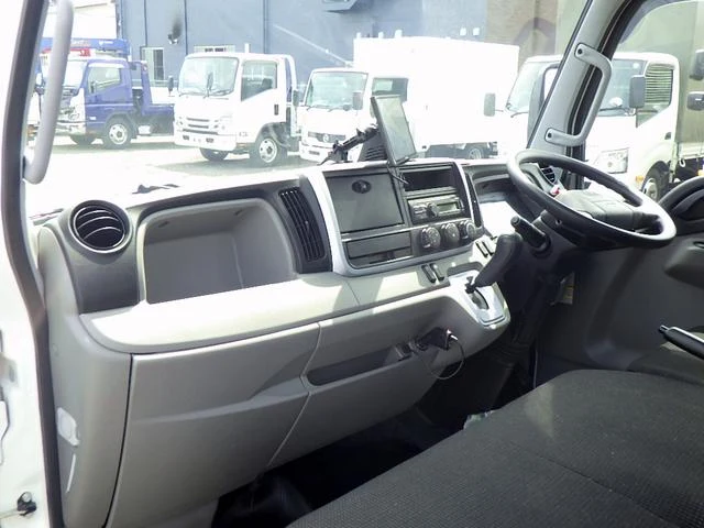 UD Trucks KAZET 43
