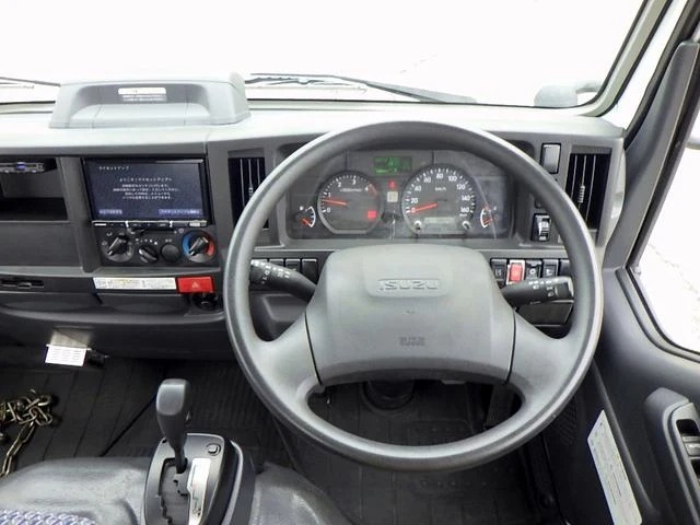 Isuzu ELF 12