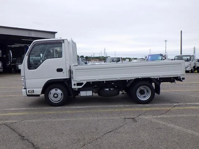Isuzu ELF 3