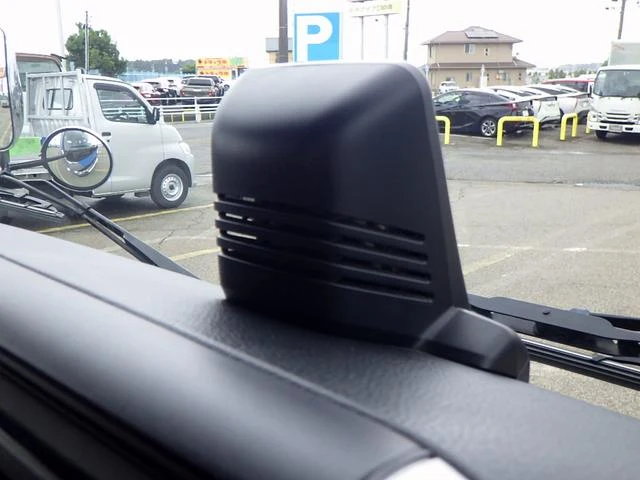 Mitsubishi Fuso CANTER 16
