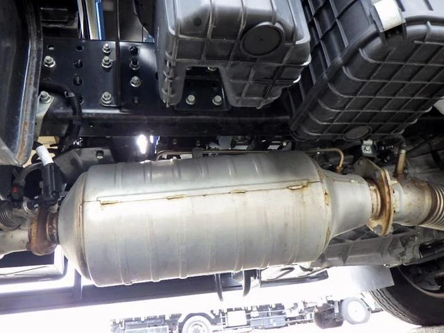 Mitsubishi Fuso CANTER 28